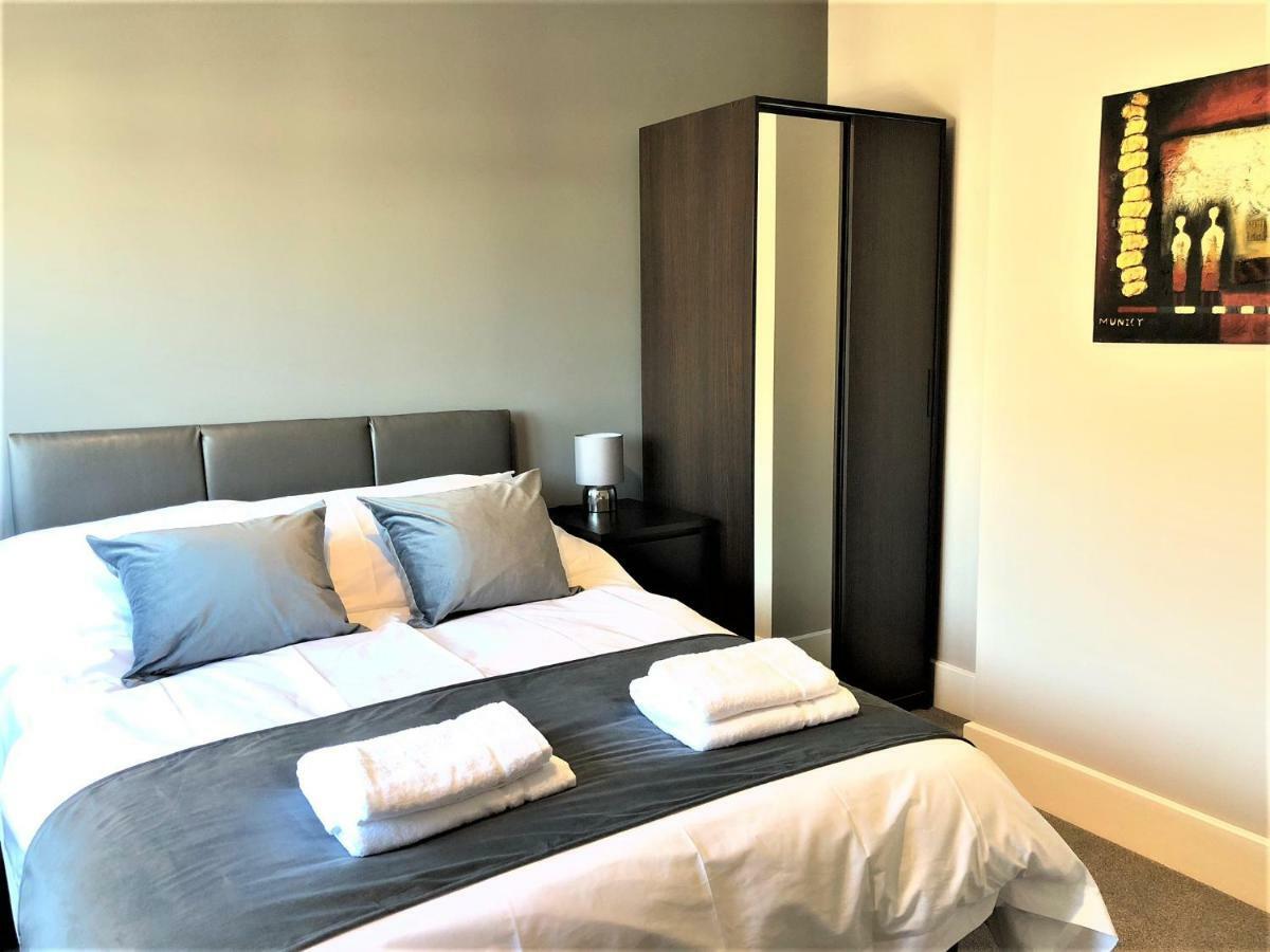 Guineas House Villa Нюмаркет Екстериор снимка